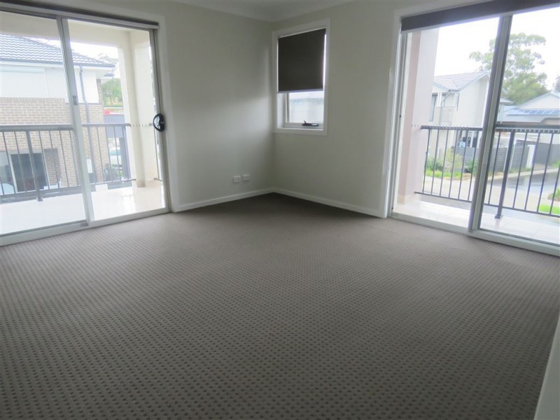 124a Lord Sheffied  Circuit, Penrith NSW 2750