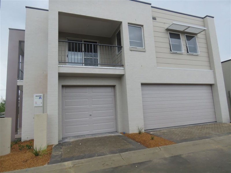 124a Lord Sheffied  Circuit, Penrith NSW 2750