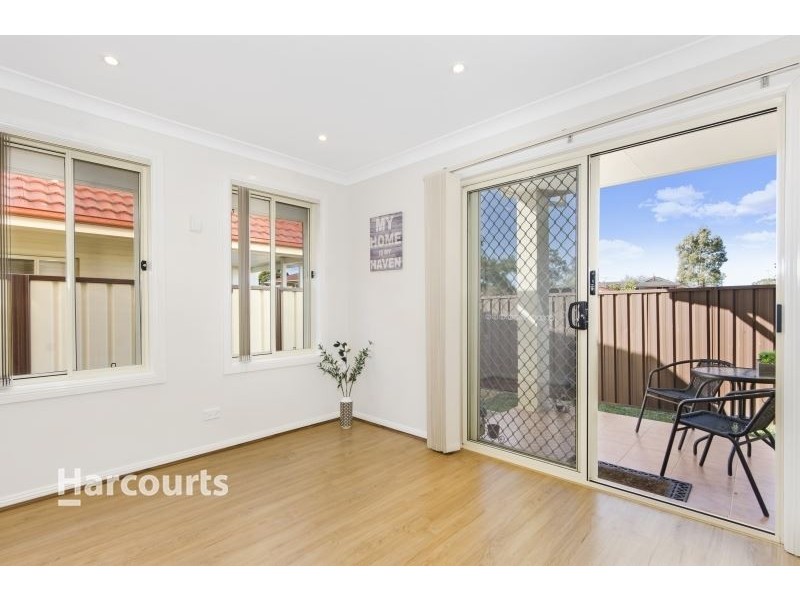 2/71 Brisbane Street, Oxley Park NSW 2760