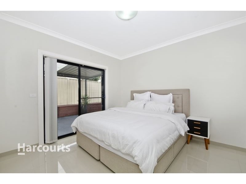 1 Chad Place, St Clair NSW 2759