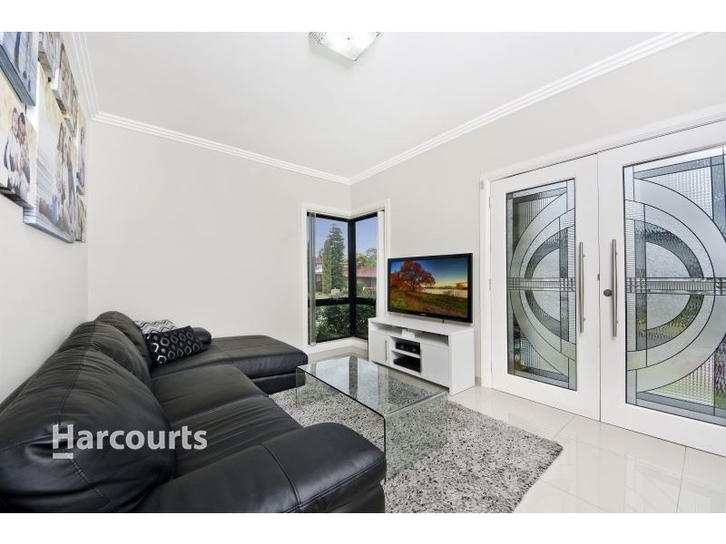 1 Chad Place, St Clair NSW 2759