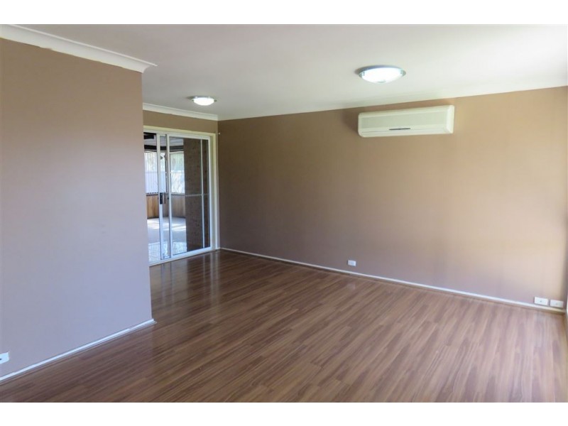 60 Hyatts Rd, Oakhurst NSW 2761