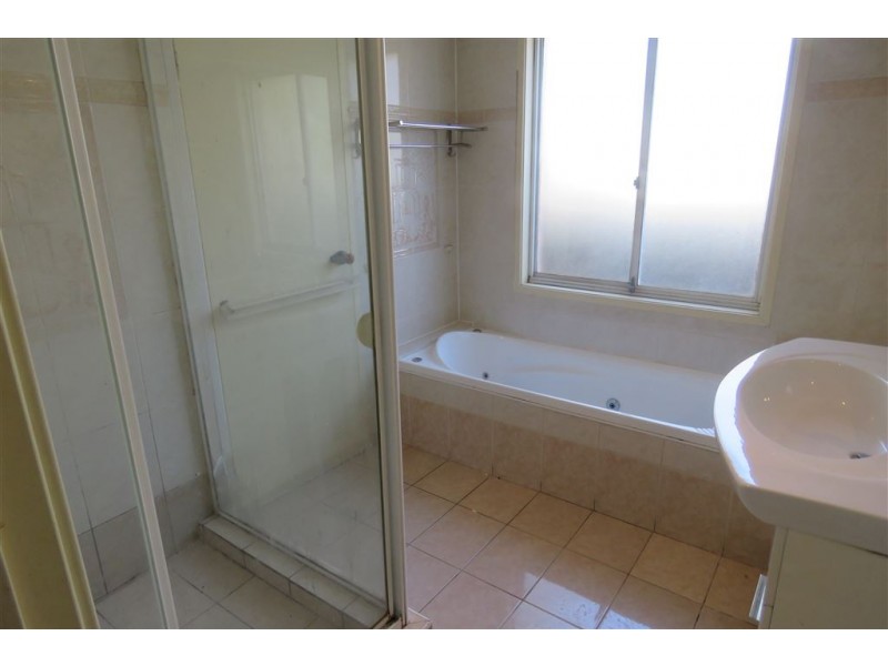 60 Hyatts Rd, Oakhurst NSW 2761