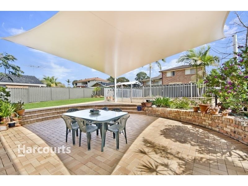 5 Sandalwood Avenue, St Clair NSW 2759