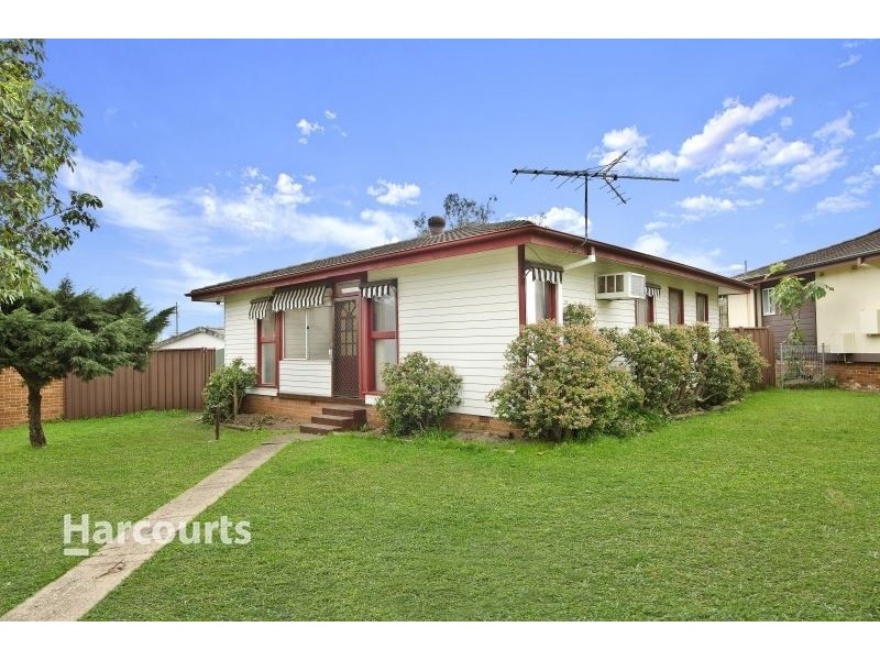 4 Basingstoke Place, Hebersham NSW 2770