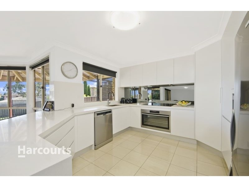 2 Nalong Street, St Clair NSW 2759