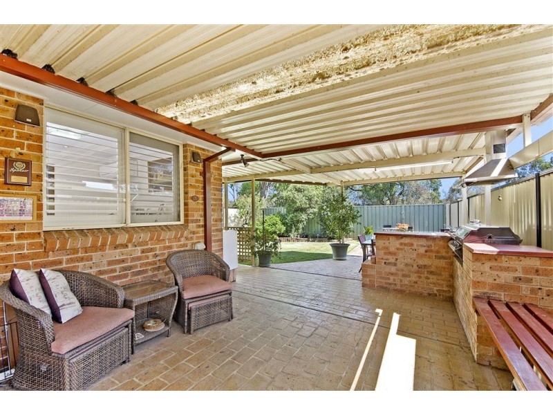 1 Apollo Close, St Clair NSW 2759