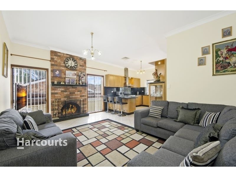 5 Barnfield Place, Dean Park NSW 2761