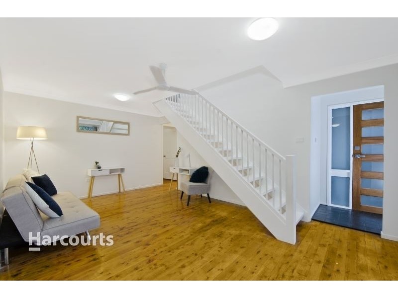16 Shadlow Crescent, St Clair NSW 2759