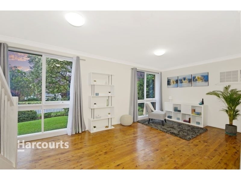 16 Shadlow Crescent, St Clair NSW 2759