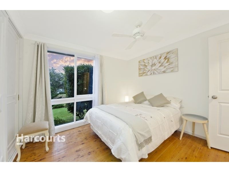 16 Shadlow Crescent, St Clair NSW 2759