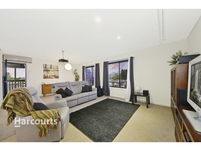 16 Shadlow Crescent, St Clair NSW 2759