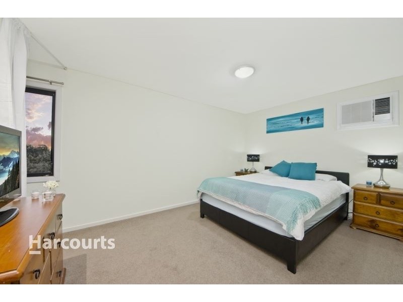16 Shadlow Crescent, St Clair NSW 2759