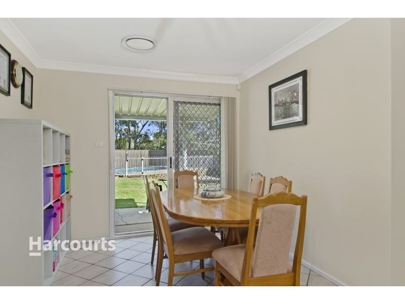 6 Wombidgee Avenue, St Clair NSW 2759