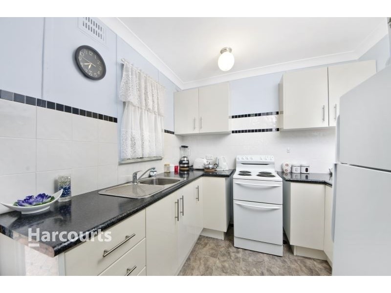 8 Le Maire Avenue, Lethbridge Park NSW 2770