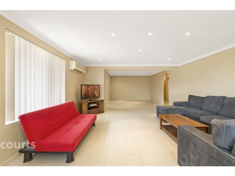 194 Woodstock Avenue, Whalan NSW 2770