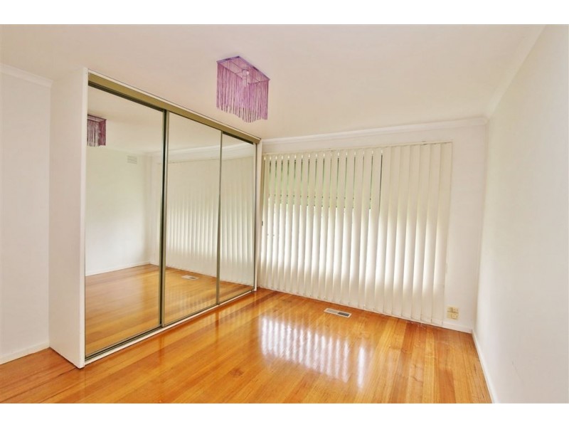 70 Neasham Drive West, Dandenong North VIC 3175