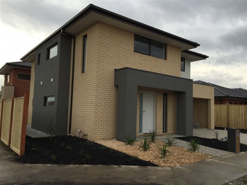 2 Denmark Street, Keysborough VIC 3173