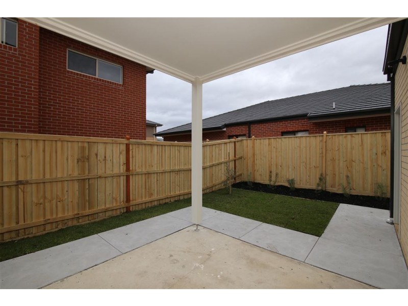 2 Denmark Street, Keysborough VIC 3173