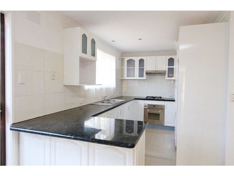 76 Fernbank Crescent, Mulgrave VIC 3170