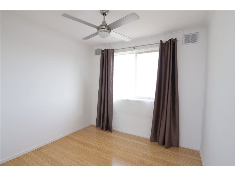 76 Fernbank Crescent, Mulgrave VIC 3170