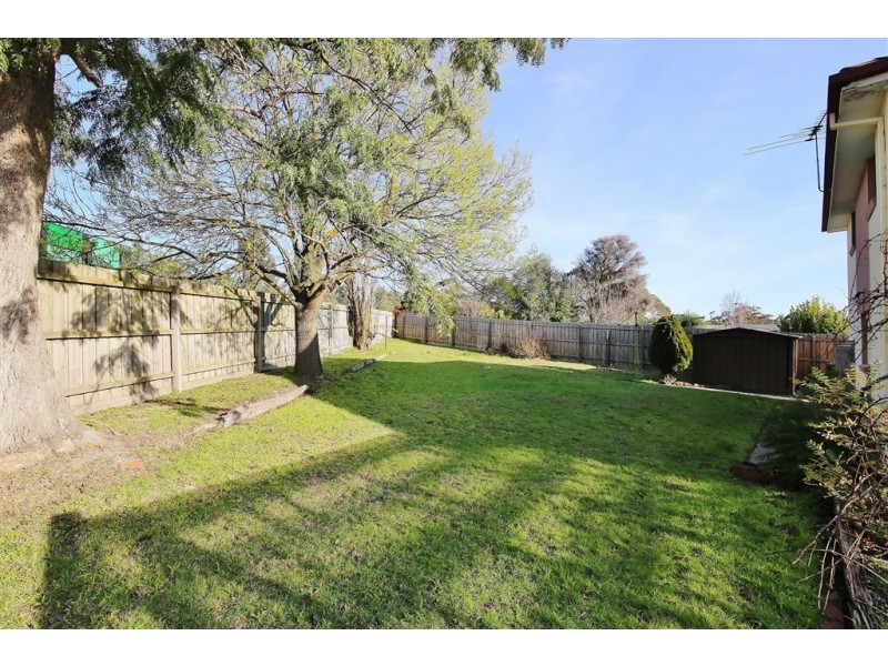 76 Fernbank Crescent, Mulgrave VIC 3170