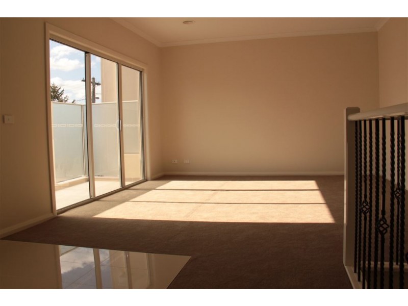 3/15 Clement Street, Dandenong VIC 3175