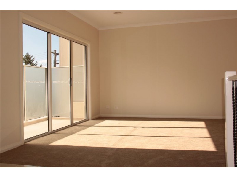 3/15 Clement Street, Dandenong VIC 3175