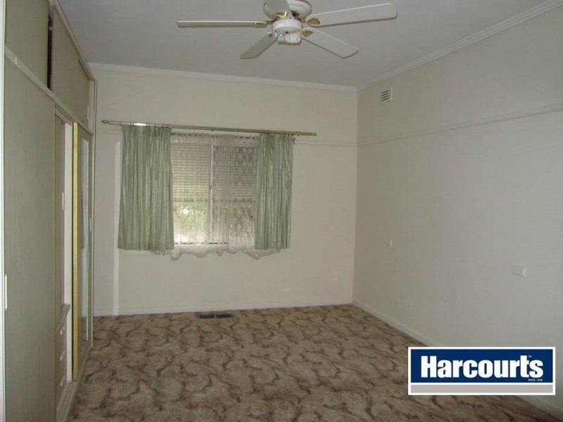 33 Albert Avenue, Springvale VIC 3171