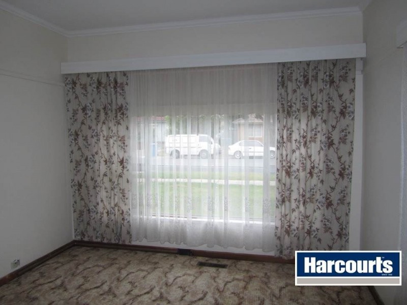 33 Albert Avenue, Springvale VIC 3171