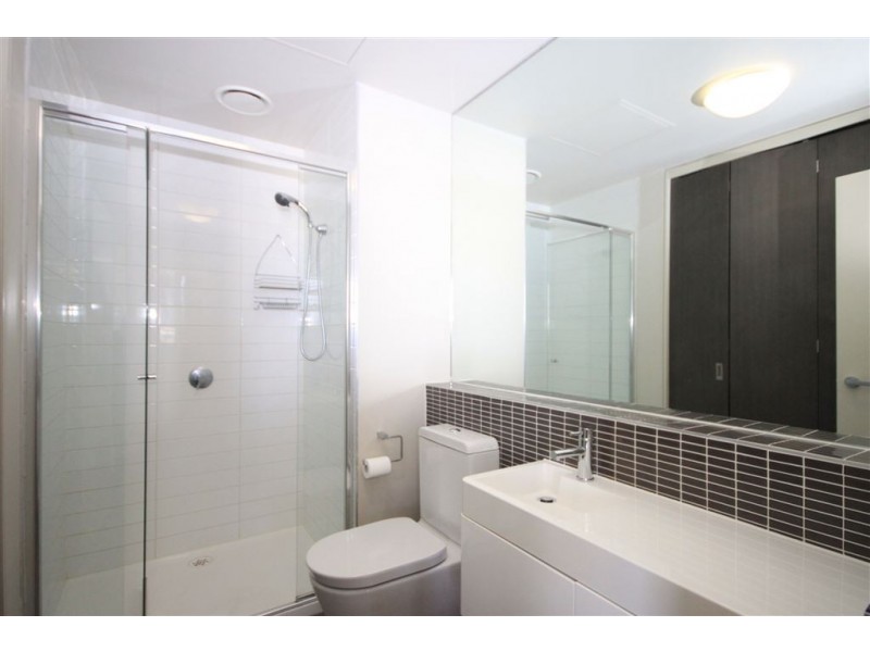 202/31B Buckingham Avenue, Springvale VIC 3171