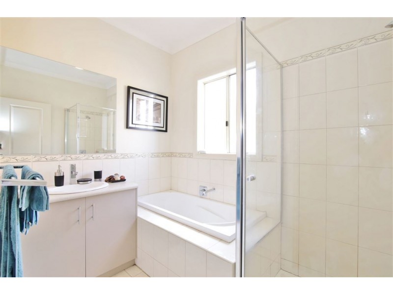 2/4 Nithsdale Road, Noble Park VIC 3174