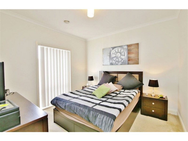 2/4 Nithsdale Road, Noble Park VIC 3174