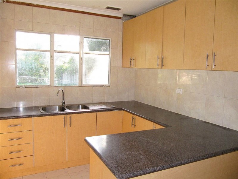 7 Oak Avenue, Doveton VIC 3177