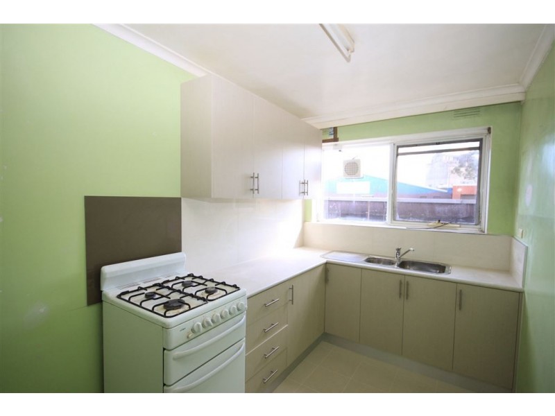 2/8 Kelvin Grove, Springvale VIC 3171