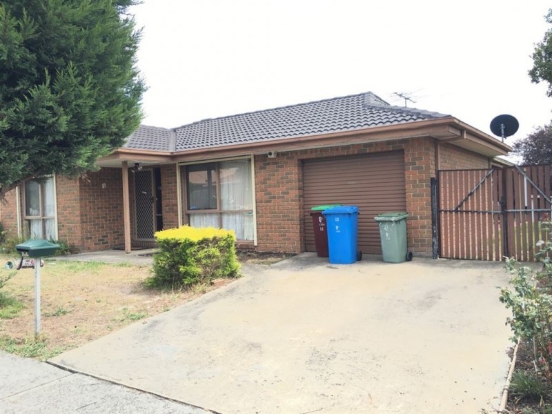 13 Claude Avenue, Hampton Park VIC 3976