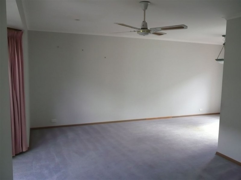 2/23 Rosene Court, Keysborough VIC 3173