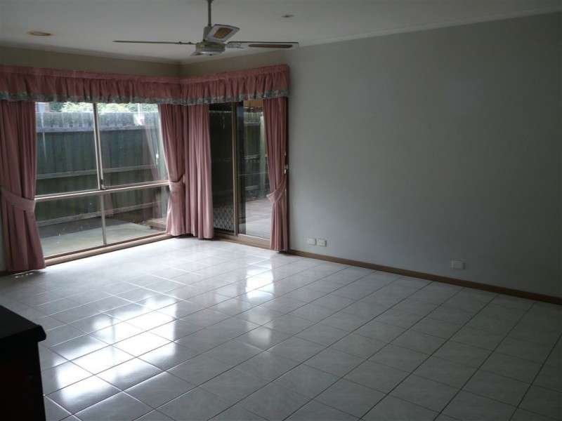 2/23 Rosene Court, Keysborough VIC 3173