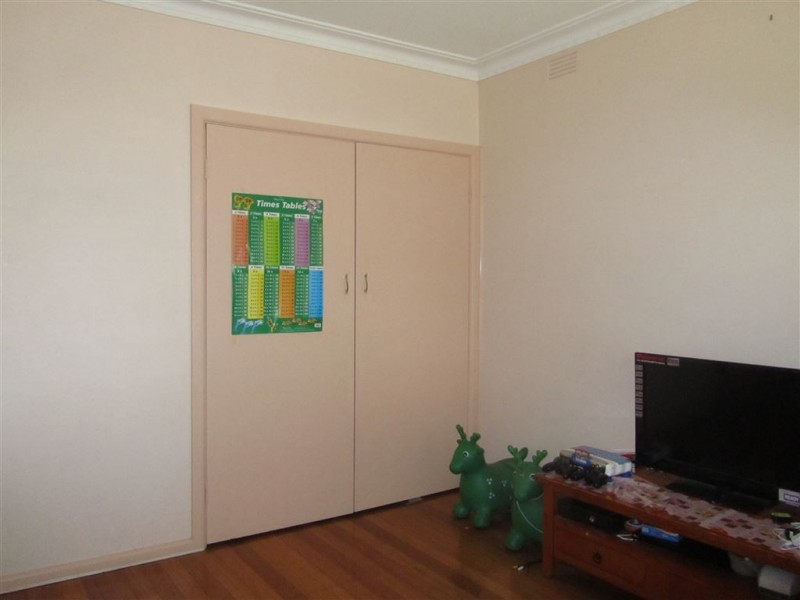 14 Hume Road, Springvale South VIC 3172