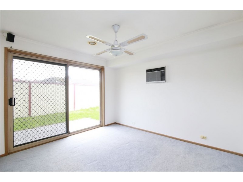 2/23 Rosene Court, Keysborough VIC 3173