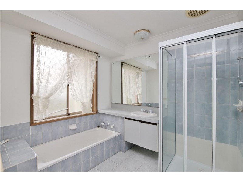 2/23 Rosene Court, Keysborough VIC 3173