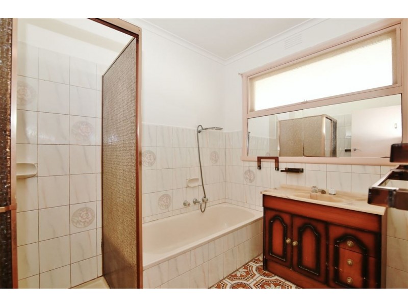 14 Hume Road, Springvale South VIC 3172