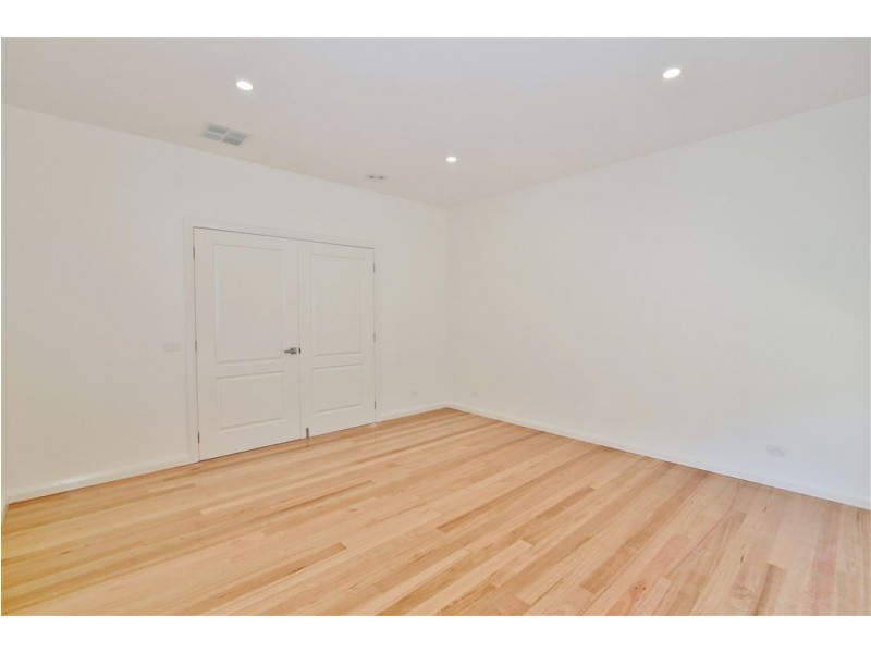 18B Hillcrest Grove new, Springvale VIC 3171