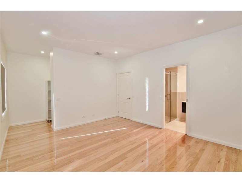 18A Hillcrest Grove new, Springvale VIC 3171