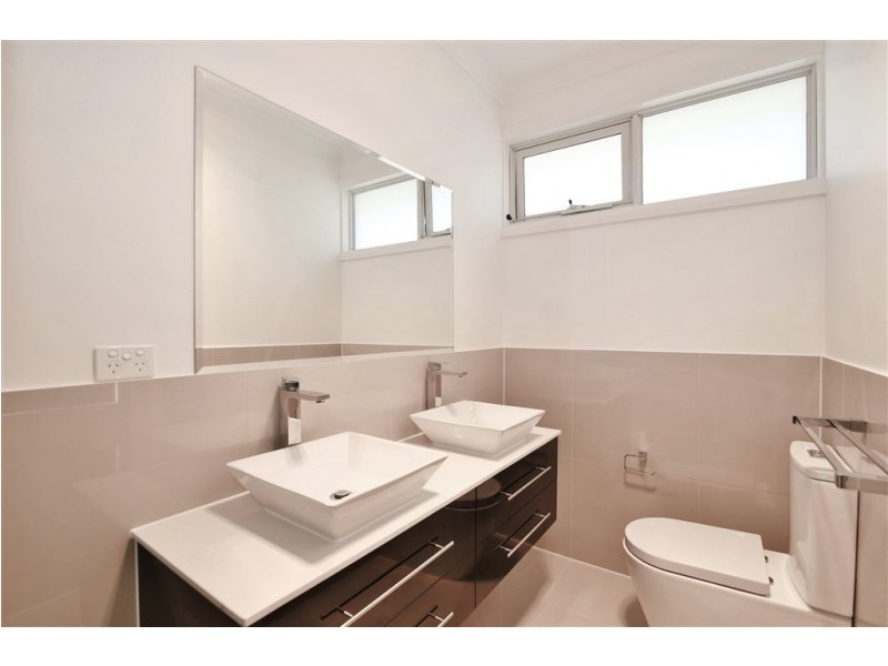 18A Hillcrest Grove new, Springvale VIC 3171