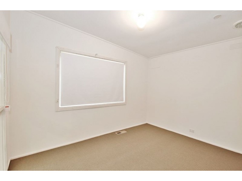 40 Karingal Drive, Frankston VIC 3199