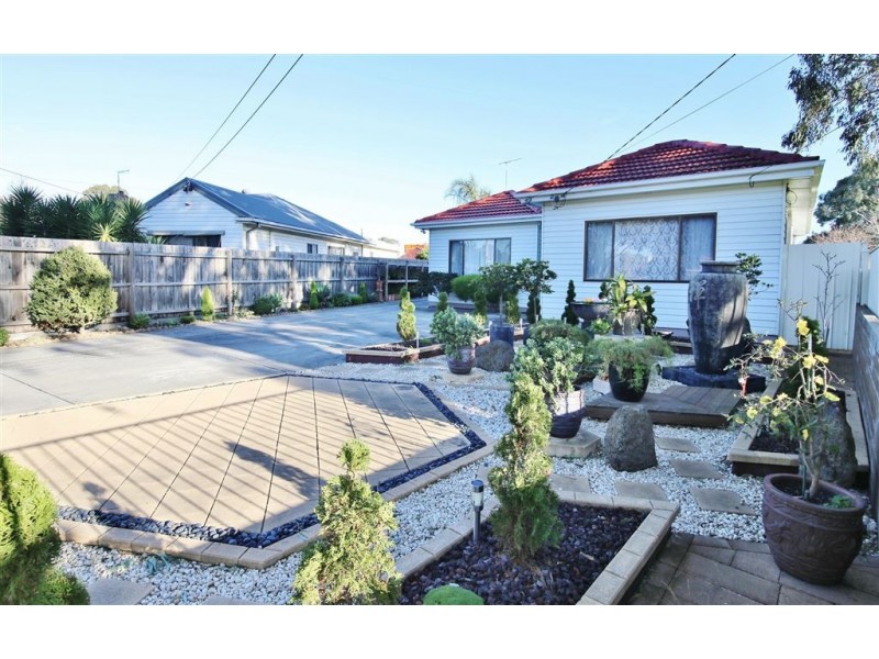 8 Dallimore Court, Noble Park VIC 3174