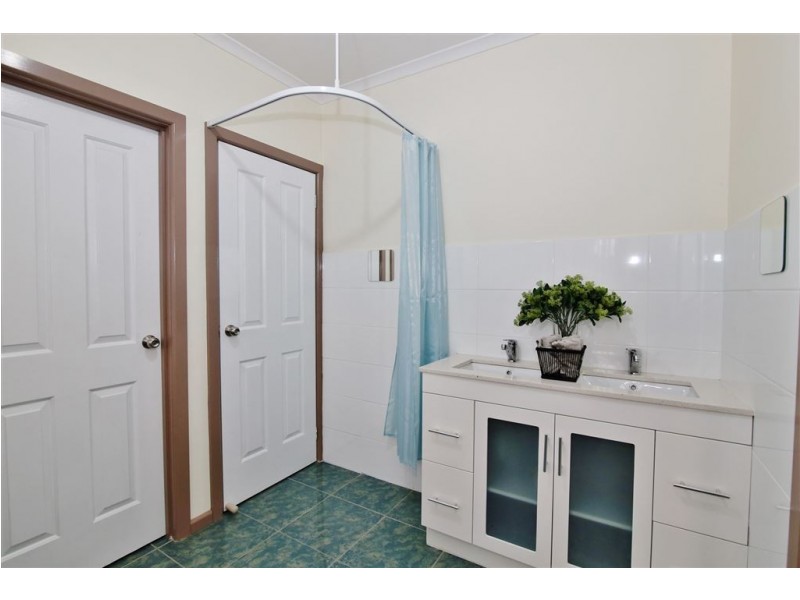 8 Dallimore Court, Noble Park VIC 3174