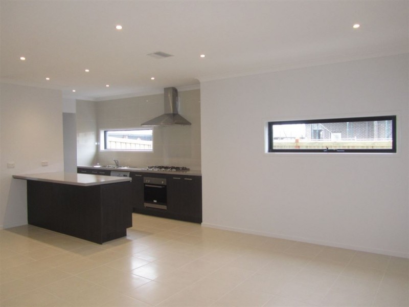 2 Denmark Road, Keysborough VIC 3173