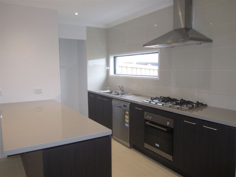 2 Denmark Road, Keysborough VIC 3173